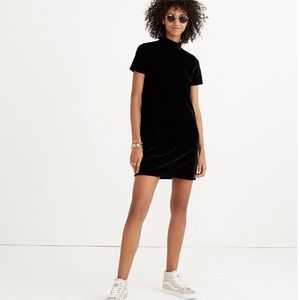Madewell Velvet Mockneck Dress in Black size XX-Small Short Sleeve Soft H2540